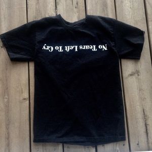 No Tears Left To Cry (Ariana Grande) T-shirt